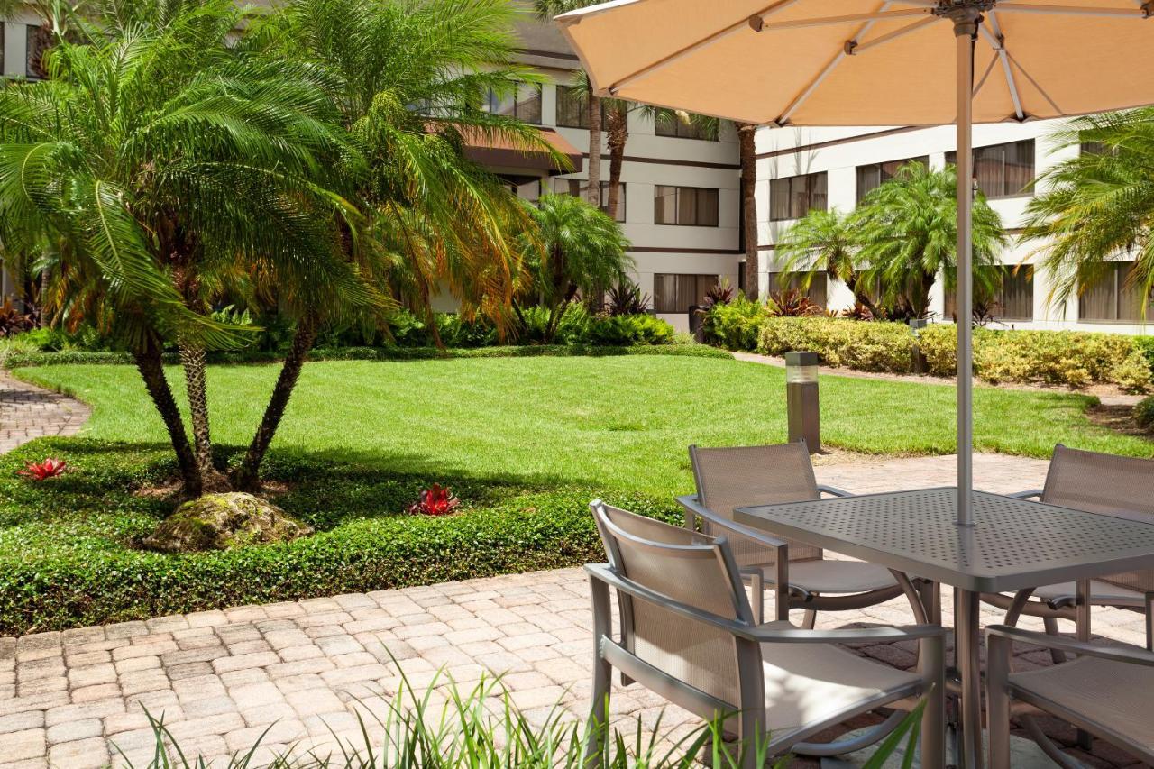 Sheraton Suites Orlando Airport Hotel Eksteriør billede